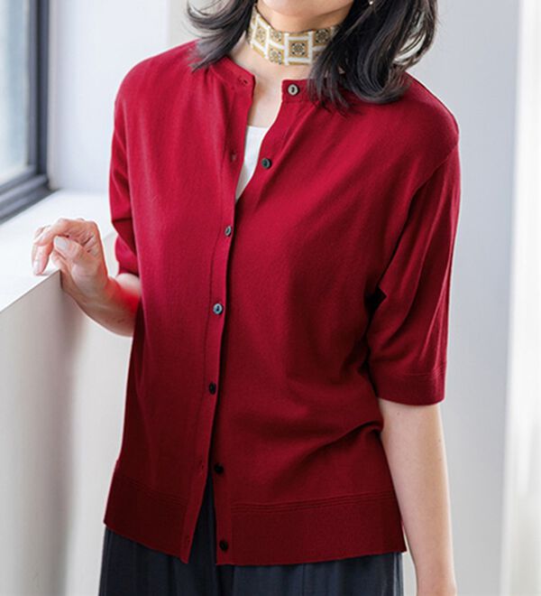 BELLUNA（ベルーナ）の「ヒンヤリ冷感！洗える５分袖カーディガン（ニットカーディガン）」｜レッド