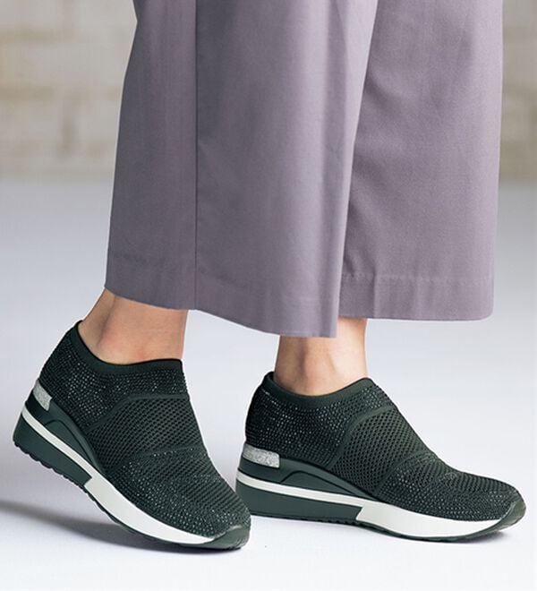 ルフラン（ルフラン）の「ビジューが煌めく美脚ニットスニーカー（スリッポン）」｜詳細画像