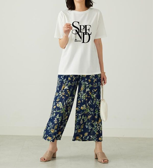 BELLUNA（ベルーナ）の「フロッキープリントロゴプルオーバー（カットソー）」｜詳細画像