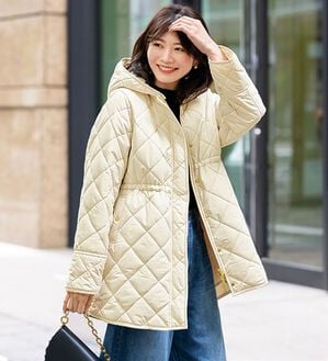 BELLUNA（ベルーナ）の「中わたキルト２ＷＡＹロングコート（ロングコート）」｜アイボリー