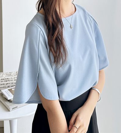 GeeRA（ジーラ）の「スリット入りフレアースリーブＴブラウス（ブラウス）」