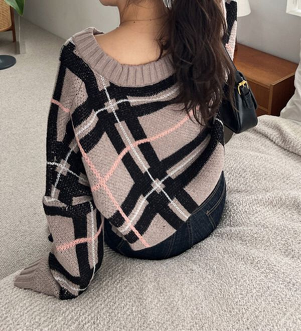 GeeRA（ジーラ）の「チェック柄ニットプルオーバー（ニット・セーター）」｜詳細画像