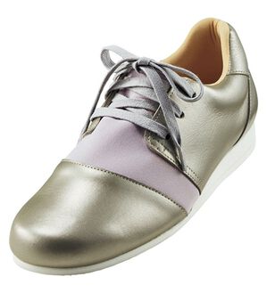 BELLUNA（ベルーナ）の「４Ｅ牛革ストレッチシューズ（スニーカー）」｜シルバー系