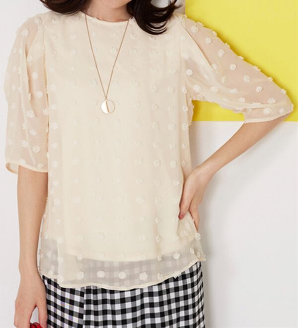BELLUNA（ベルーナ）の「シアー素材ドット柄ブラウス（ブラウス）」｜詳細画像