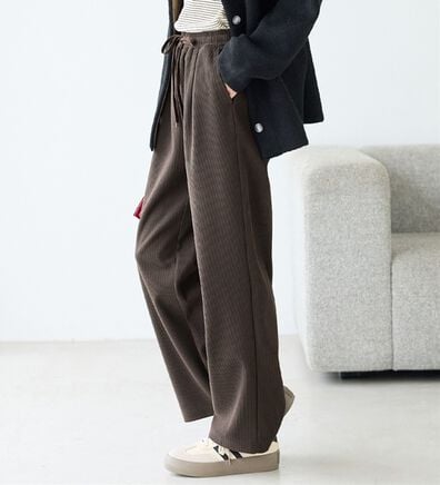 BELLUNA（ベルーナ）の「なめらかコーデュロイワイドパンツ（ワイドパンツ・ガウチョ）」