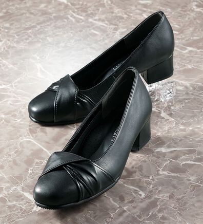 BELLUNA（ベルーナ）の「４Ｅ牛革リボンデザインヒールパンプス（パンプス）」