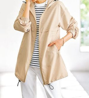 BELLUNA（ベルーナ）の「はっ水加工軽量パーカー（ポーチ付）（パーカー）」｜ベージュ