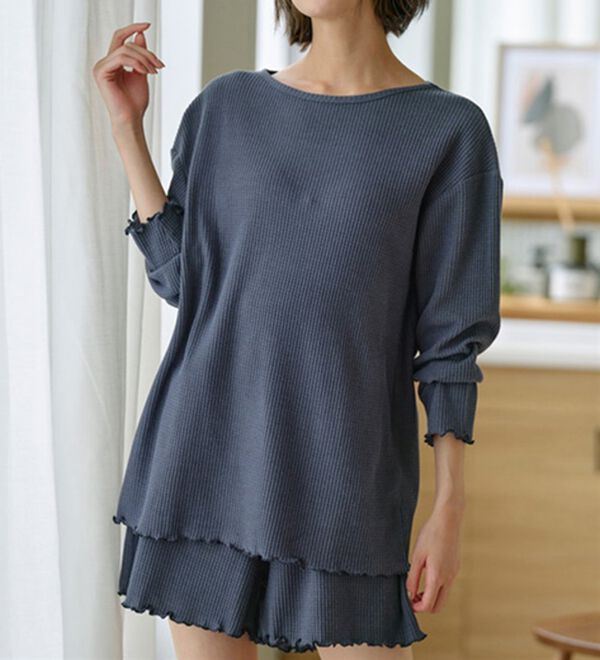 YU'NOW（ユナウ）の「【上下２点セット】コットンブレンド　ワッフルプルオーバー＆ハラマキ付ショートパンツセット（パジャマ・ルームウェア）」｜詳細画像