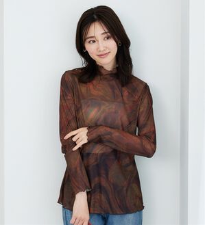 BELLUNA（ベルーナ）の「【重ね着インナー】シアー素材ハイネックインナープルオーバー（カットソー）」｜ブラウン系マーブル柄