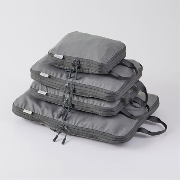 iellio（イエリオ）の「圧縮トラベルポーチ４点セット（その他日用品）」｜グレー