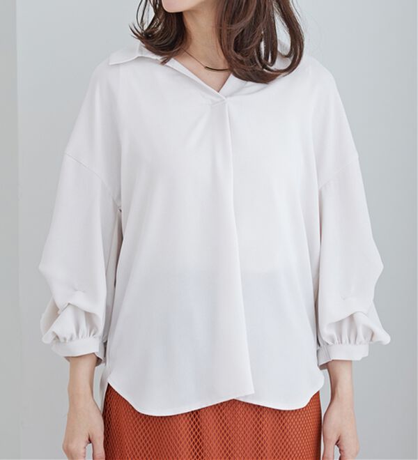 BELLUNA（ベルーナ）の「袖タックデザインスキッパーシャツ（シャツ）」｜詳細画像