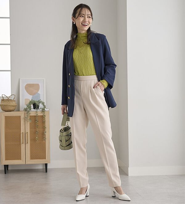 BELLUNA（ベルーナ）の「すっきり見えタックテーパードパンツ（フルレングスパンツ）」｜詳細画像