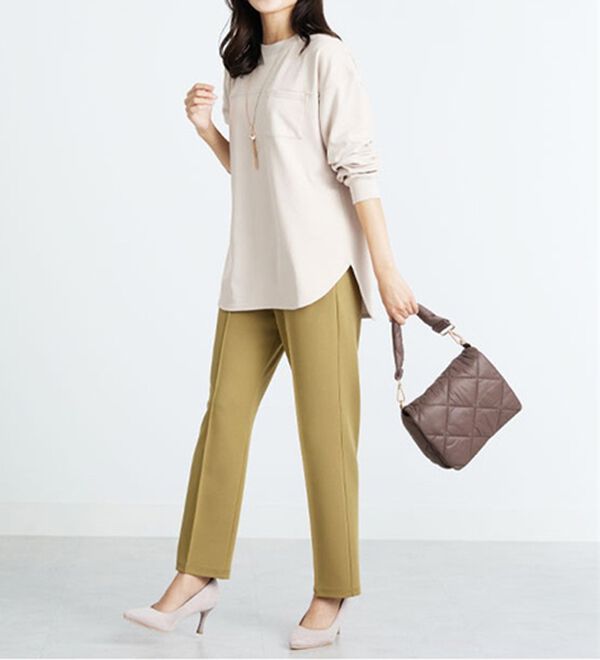 BELLUNA（ベルーナ）の「吸湿発熱ポンチ素材ポケット付プルオーバー（カットソー）」｜詳細画像