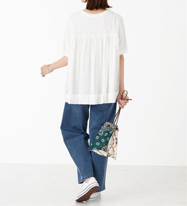 BELLUNA（ベルーナ）の「【Ｌａｇｒｉｌｕａ】後ろチュール切替プルオーバー（カットソー）」｜詳細画像