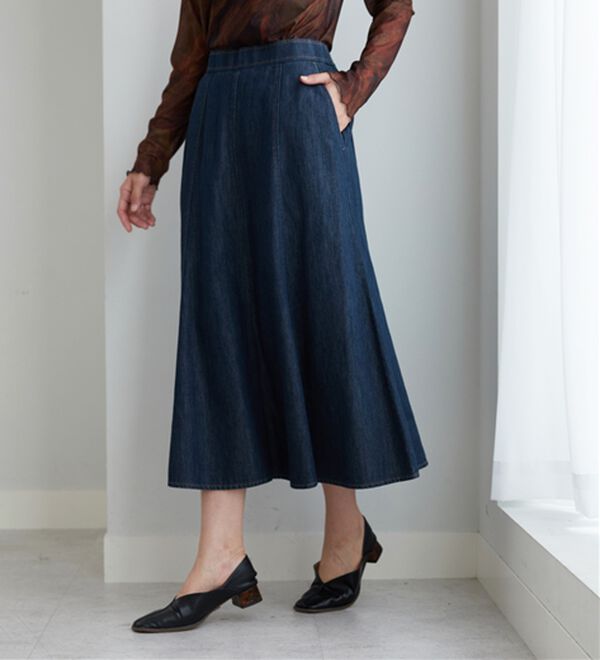 BELLUNA（ベルーナ）の「やわらかデニム素材フレアースカート（ロングスカート）」｜インディゴ