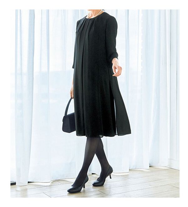 VINNO（ヴィノ）の「＜東京ソワール＞フォーマルレイヤードワンピース（ブラックフォーマル（喪服・礼服））」｜詳細画像