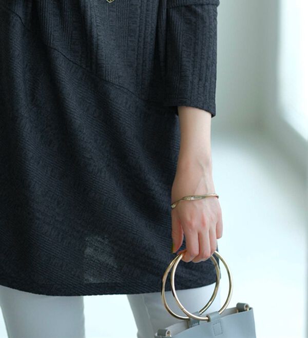 BELLUNA（ベルーナ）の「杢調ランダムテレコ切替チュニック（チュニック）」｜詳細画像