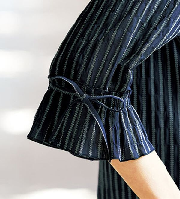 BELLUNA（ベルーナ）の「さらりと涼やか綿素材変化織ストライプブラウス（ブラウス）」｜詳細画像