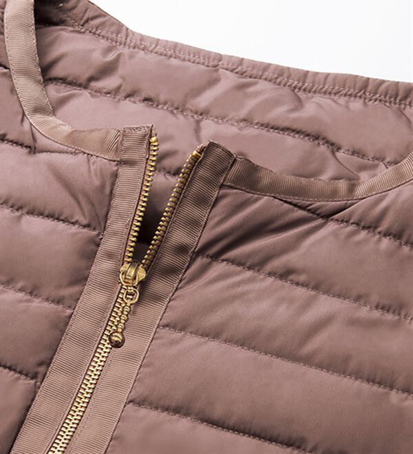 VINNO（ヴィノ）の「ハイブリッドダウントリミングジャケット（ベスト）」｜詳細画像