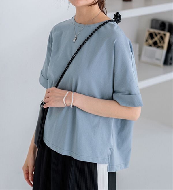 BELLUNA（ベルーナ）の「ヒンヤリ実感！大人顔サマ見えゆったりＴシャツ（Tシャツ）」｜詳細画像