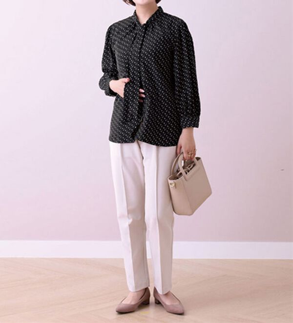 BELLUNA（ベルーナ）の「ボウタイデザインプリントブラウス（ブラウス）」｜詳細画像