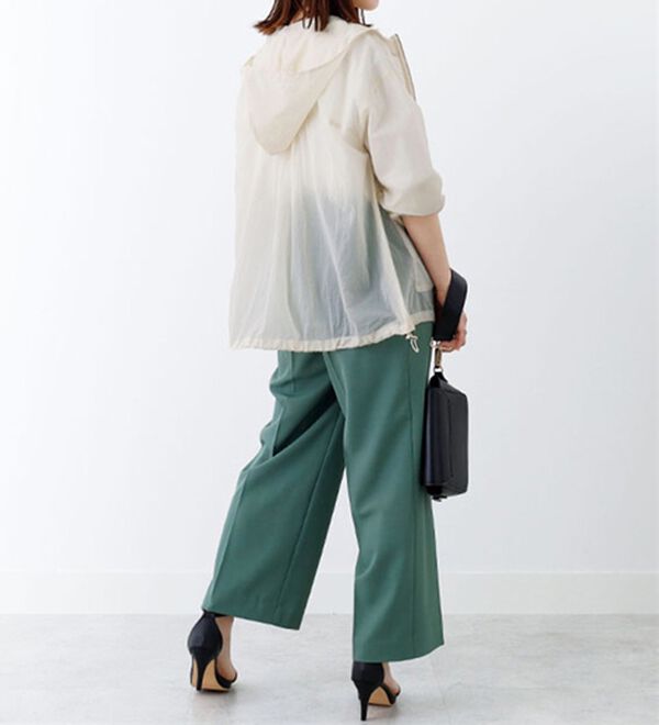 BELLUNA（ベルーナ）の「シアー素材フード付きブルゾンジャケット（ブルゾン）」｜詳細画像