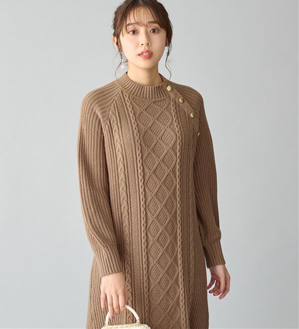 alotta（アロッタ）の「金ボタンケーブルニットワンピース（ニットワンピース）」｜詳細画像