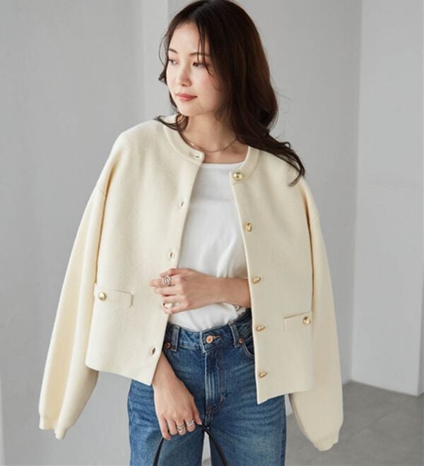 RANAN（ラナン）の「【4つの機能付き】洗える！ゴールド調ボタンニットカーディガン（ニットカーディガン）」｜アイボリー