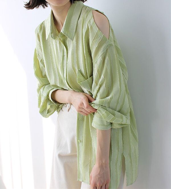 GeeRA（ジーラ）の「きらきらシアーストライプジャカードシャツ（シャツ）」｜詳細画像