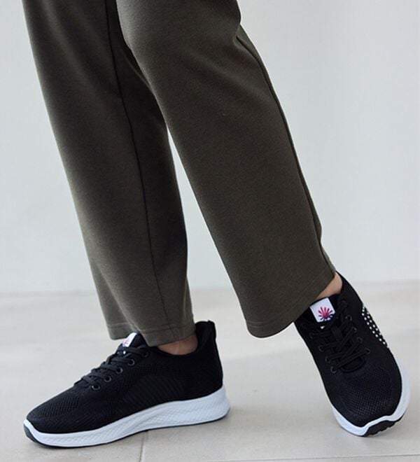 BELLUNA（ベルーナ）の「手を使わずに履けるニットスニーカー（スニーカー）」｜詳細画像