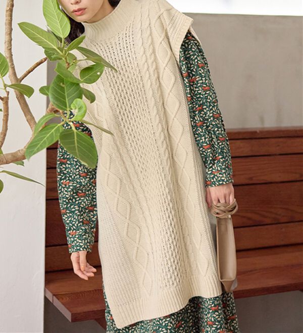 Viola e Viola（ヴィオラ エ ヴィオラ）の「ロングニットベスト（ベスト）」｜詳細画像