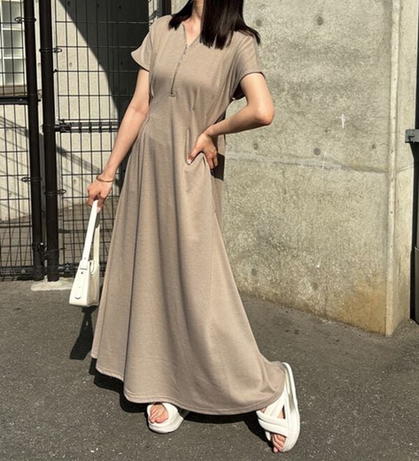 GeeRA（ジーラ）の「前後2WAYハーフジップフレンチ袖ワンピース（カットソーワンピース）」｜詳細画像