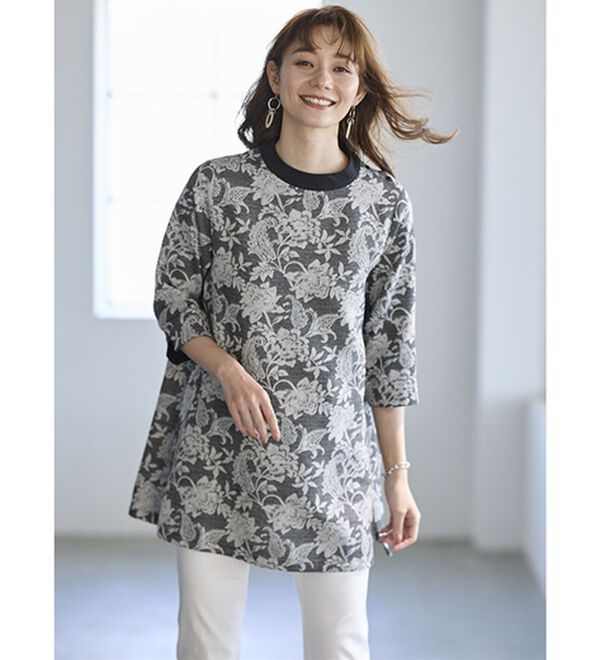 BELLUNA（ベルーナ）の「夏空に映える花柄ジャカードチュニック（チュニック）」｜詳細画像