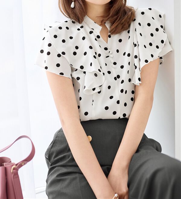 alotta（アロッタ）の「フリルデザインブラウス（ブラウス）」｜詳細画像