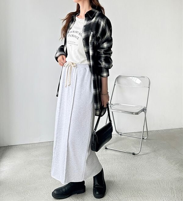 GeeRA（ジーラ）の「すっきり見え！フロントラインスウェットナロースカート（ロングスカート）」｜詳細画像