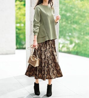 BELLUNA（ベルーナ）の「柔らか素材バックフレアープルオーバー（カットソー）」｜詳細画像