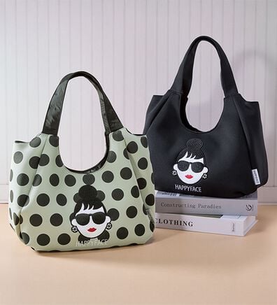 BELLUNA（ベルーナ）の「＜ハッピーフェイス＞刺繍バルーン型手提げ（ハンドバッグ）」