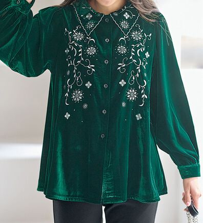 BELLUNA（ベルーナ）の「上品に輝くベロア刺しゅうブラウス（ブラウス）」