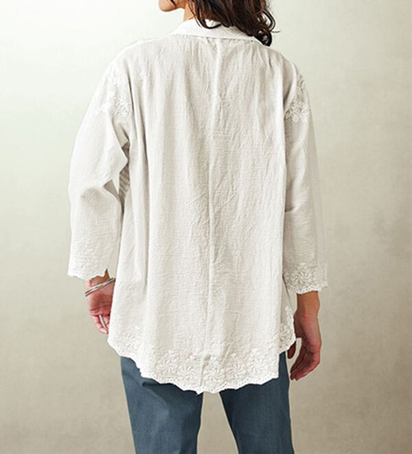 BELLUNA（ベルーナ）の「綿混ワッシャー素材パネル刺しゅうブラウス（ブラウス）」｜詳細画像