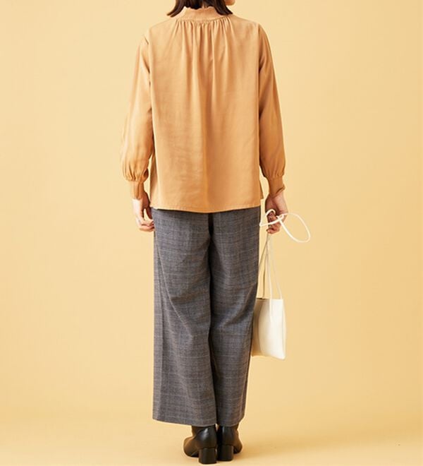 BELLUNA（ベルーナ）の「衿＆袖ニット使い美人顔ブラウス（ブラウス）」｜詳細画像