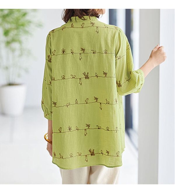 BELLUNA（ベルーナ）の「可愛い猫柄刺しゅうブラウス（チュニック）」｜詳細画像