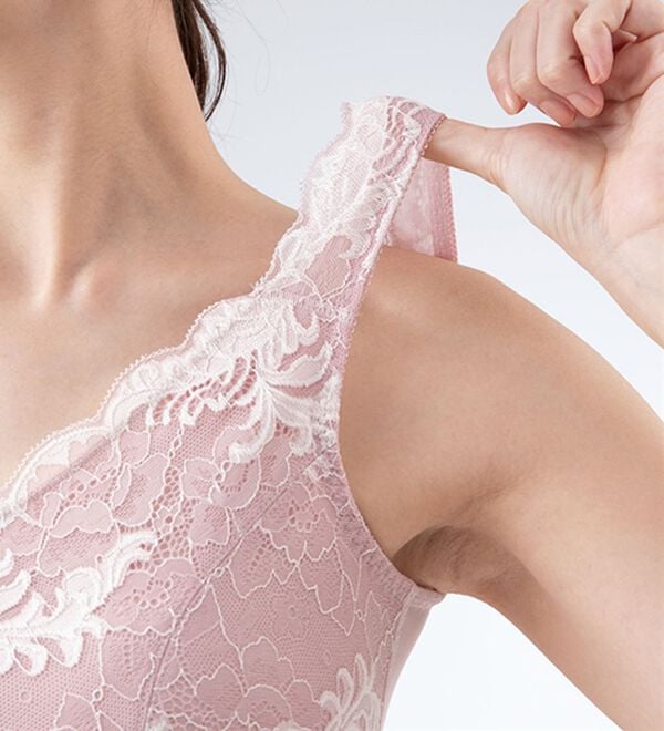 LAVIENNE（ラヴィエンヌ）の「【吸汗速乾】グラマーさんのフラットすっきりブラ（ブラジャー）」｜詳細画像