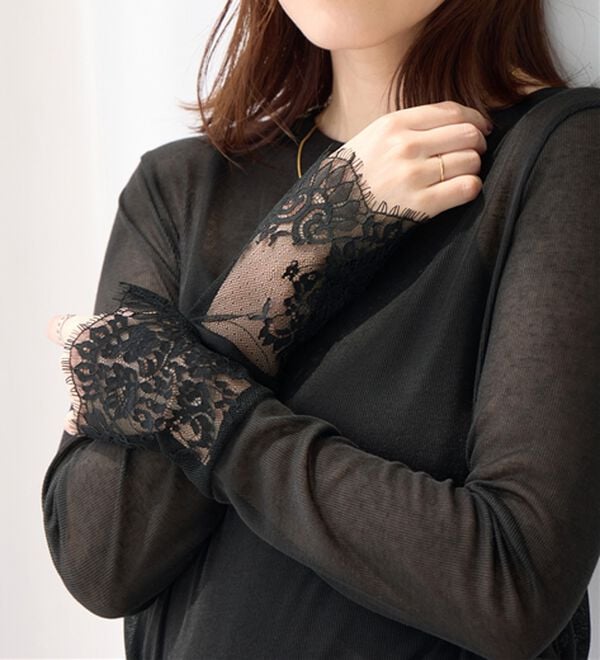 Viola e Viola（ヴィオラ エ ヴィオラ）の「スラブシアーテレコ袖レーストップス（カットソー）」｜ブラック