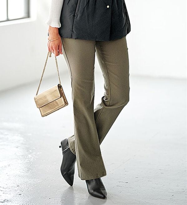 BELLUNA（ベルーナ）の「【選べる裏起毛】静電気防止！ヘリンボーンブーツカットパンツ（フルレングスパンツ）」｜モカ 裏起毛アリ