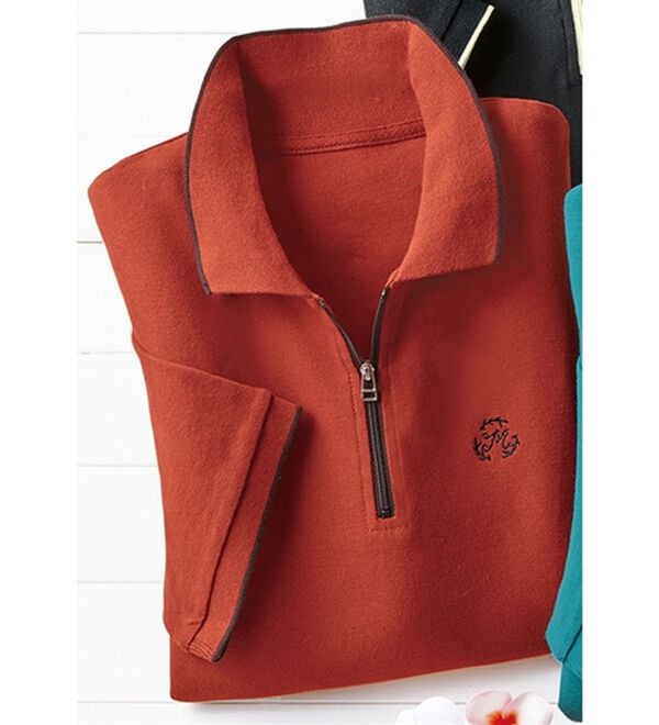 BELLUNA（ベルーナ）の「配色デザイン刺しゅうポロシャツ（ポロシャツ）」｜テラコッタ