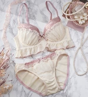 YU'NOW（ユナウ）の「to meeブラ＆ショーツ（ブラジャー＆ショーツセット）」｜アイボリー