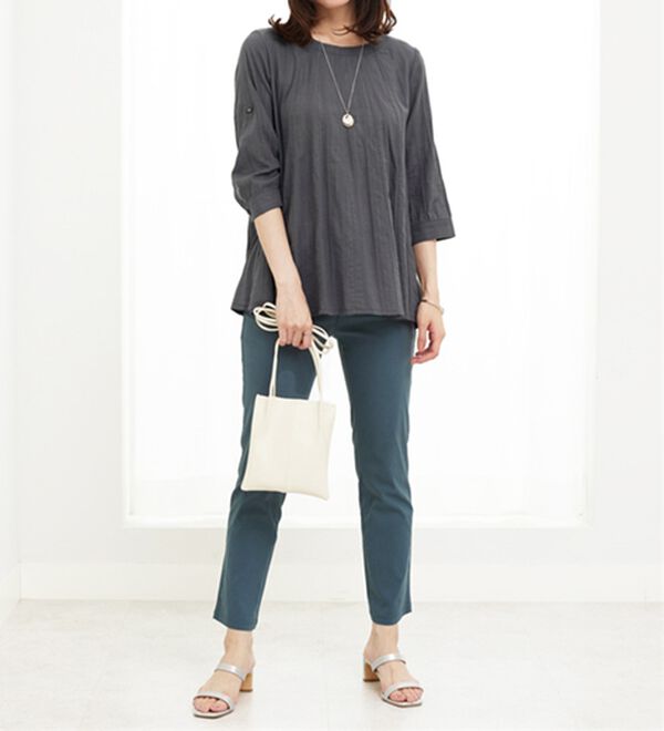 BELLUNA（ベルーナ）の「美脚ストレッチ麻入りアンクルパンツ（クロップドパンツ）」｜詳細画像