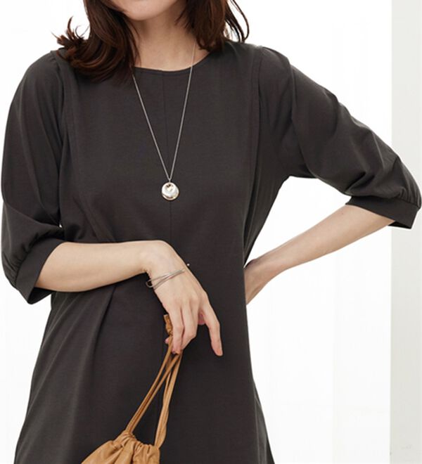 BELLUNA（ベルーナ）の「汗ジミ対策！ギャザー使いチュニック（チュニック）」｜詳細画像