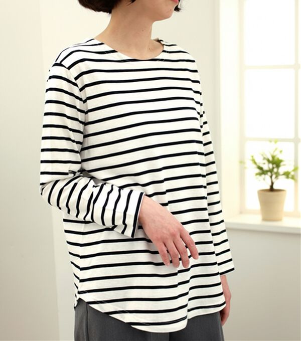 BELLUNA（ベルーナ）の「綿100％きれい見えボーダープルオーバー（カットソー）」｜オフ白&times;ネイビー