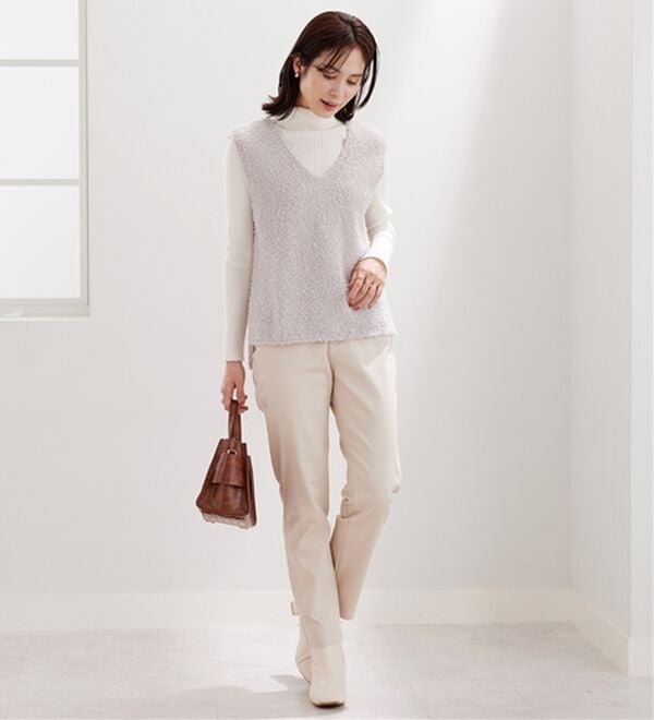 BELLUNA（ベルーナ）の「サラリ快適！蓄熱綿サテンストレッチカラーパンツ（フルレングスパンツ）」｜詳細画像